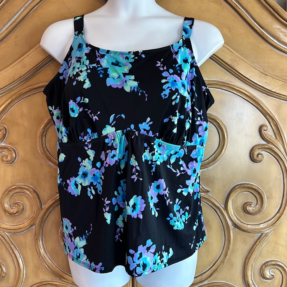 Swimsuits for All floral tankini top